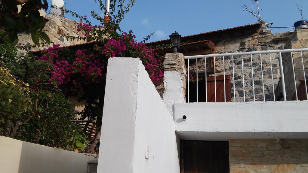 Blue Cottage Apsiou ภายนอก รูปภาพ