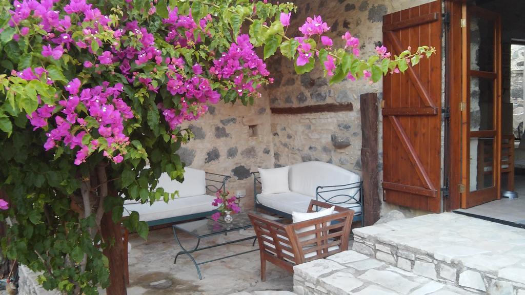 Blue Cottage Apsiou ภายนอก รูปภาพ