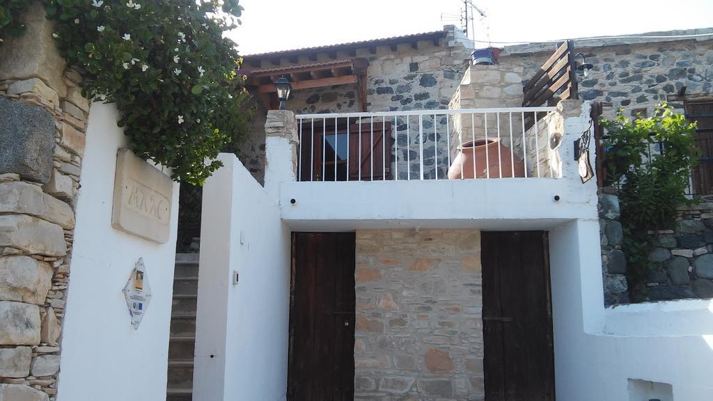 Blue Cottage Apsiou ภายนอก รูปภาพ