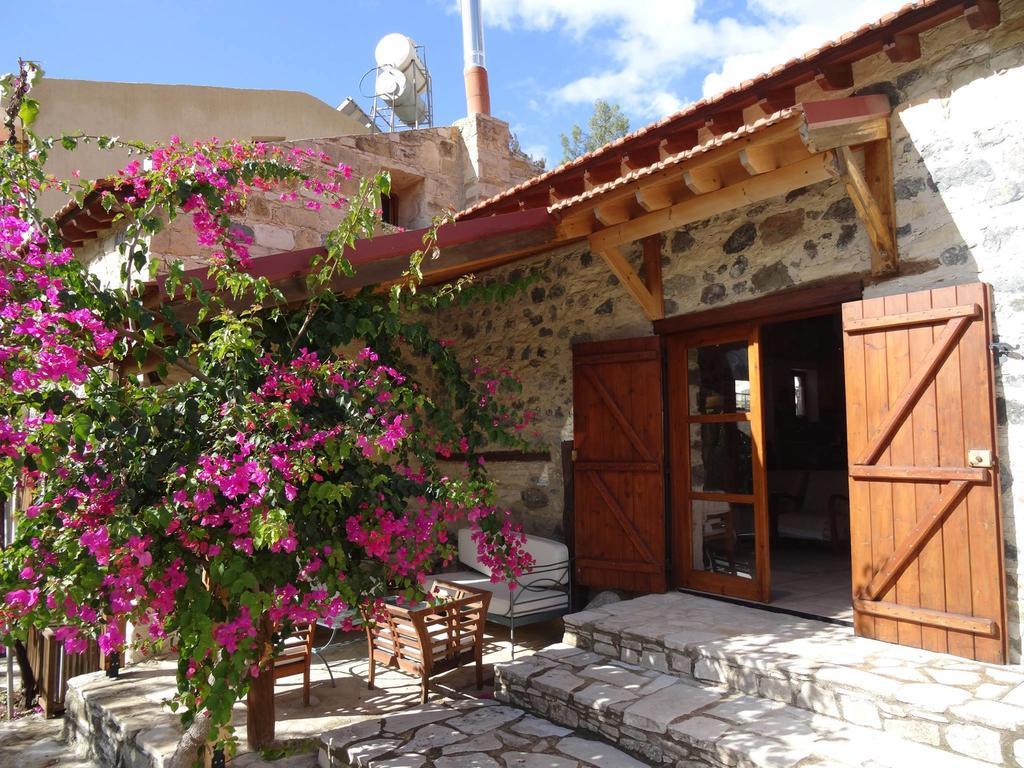 Blue Cottage Apsiou ภายนอก รูปภาพ